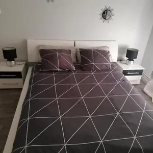 https://t1-bis-calme-proche-centre-ville.hotels-rhonealpes.com